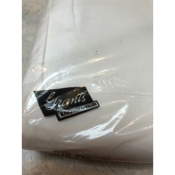 Vintage double flat white sheet from Grant Maid/wt grant 100% cotton. 81x108. - Picture 3 of 5